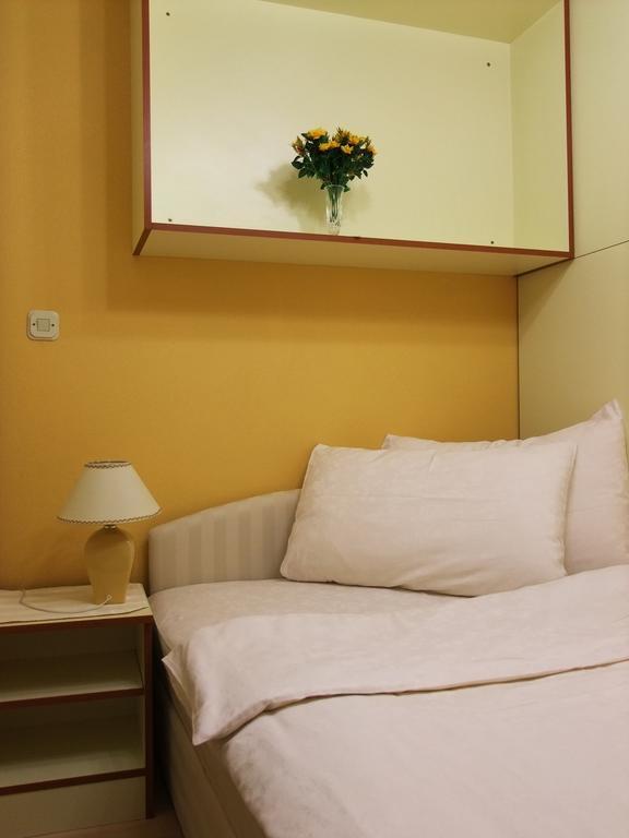 Bed & Breakfast Vila Stanisic Pozega Δωμάτιο φωτογραφία