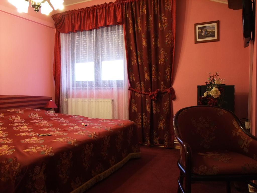 Bed & Breakfast Vila Stanisic Pozega Δωμάτιο φωτογραφία
